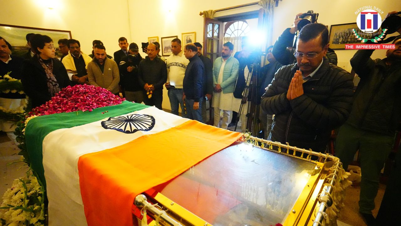 AAP National Convenor Arvind Kejriwal, Delhi CM Atishi, and MP Sanjay Singh pay final respects to former PM Dr. Manmohan Singh, offer floral tributes to his mortal remains