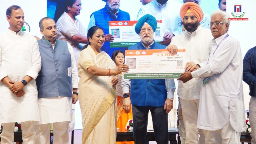 Delhi’s Senior Citizens 70 Years and Above Get the Gift of “Vaya Vandana Yojana”; Chief Minister Rekha Gupta Inaugurates the Scheme at Thyagaraj Stadium