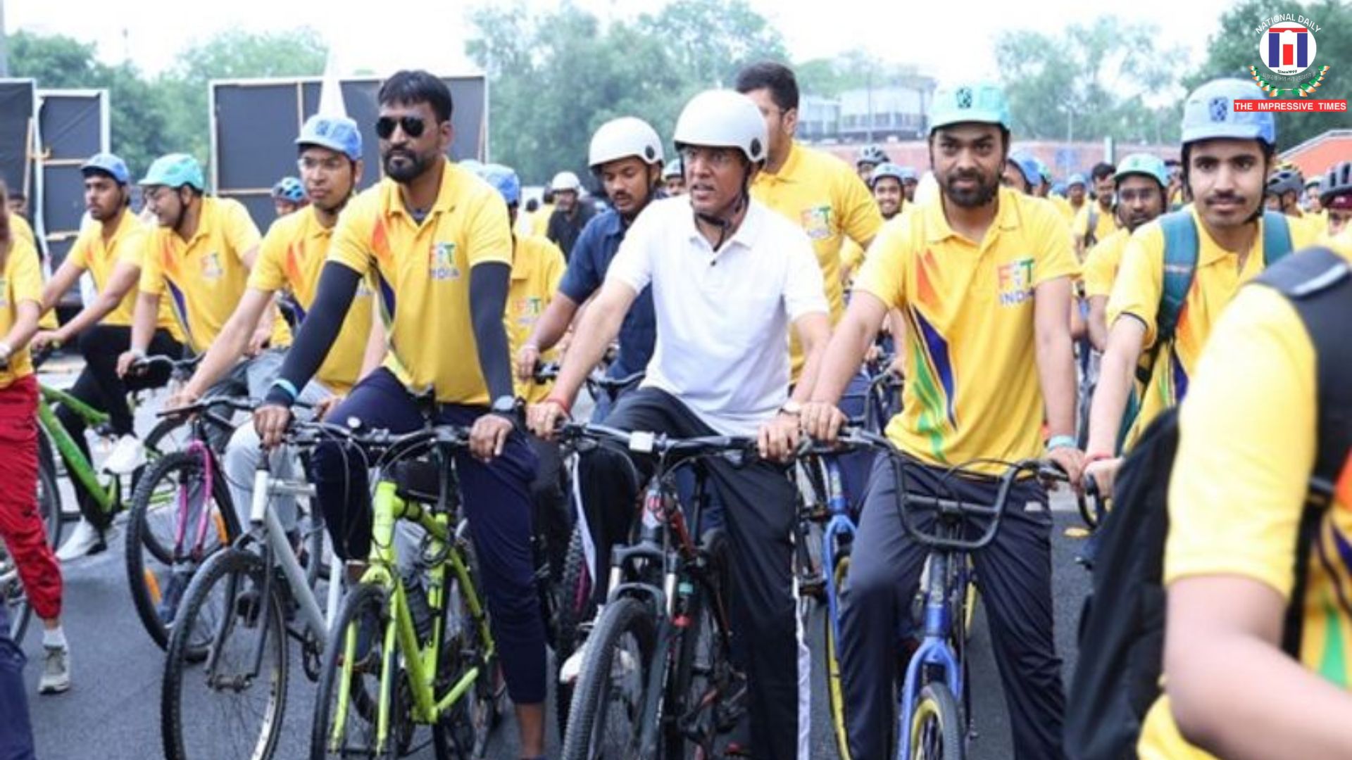 Union Sports Minister Mansukh Mandaviya pedals with media fraternity at Fit India Sundays on Cycle in Delhi: “Journalists are frontline warriors, fitness is essential for them too”