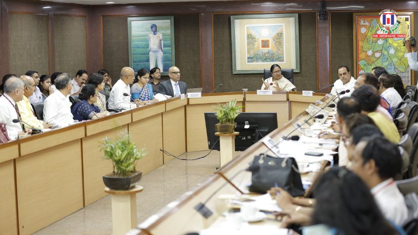 Chief Minister Holds Key Meeting along with Health Minister Dr. Pankaj Kumar Singh and Medical Superintendents of Delhi Hospitals