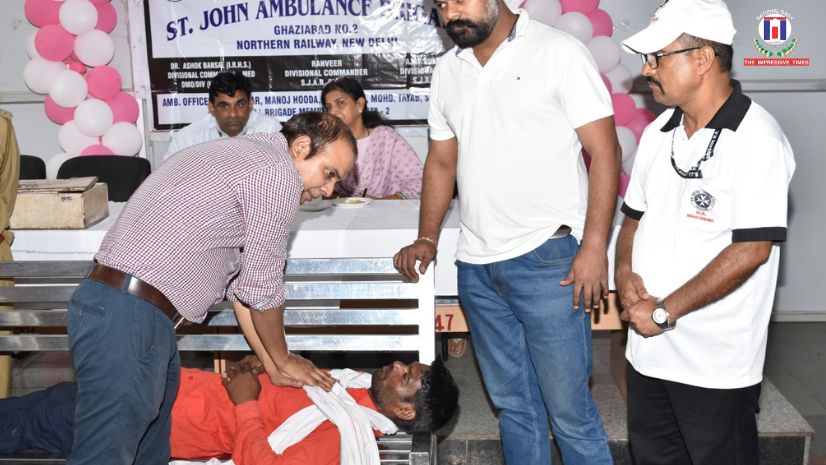 Delhi Division is organising First Aid and CPR training to Sahayaks (Porters) and frontline staff at major railway stations.