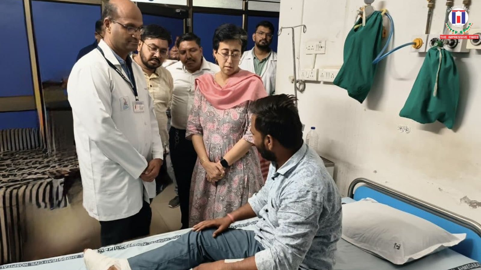 Senior AAP Leader Atishi Offers Condolences to Victims of Ahmedabad Plane Crash, Visits Injured at Civil Hospital
