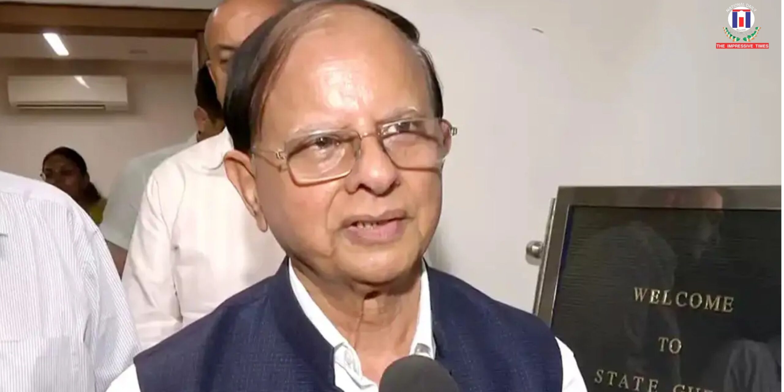 Principal Secretary to the Prime Minister, Dr P K Mishra reviews Key Infrastructure Projects in Gujarat