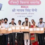 Chief Minister Nayab Saini gives significant gift to beneficiaries of the Mukhyamantri Shehri Swamitva Yojana