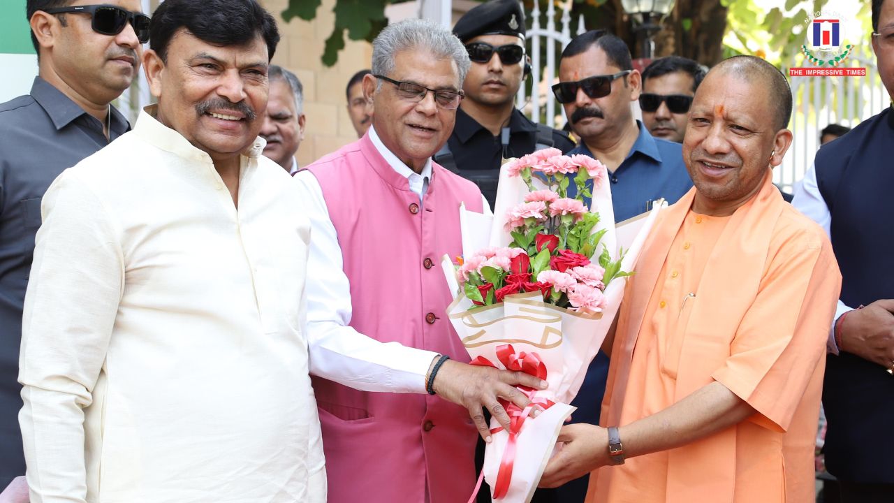 Yogi Adityanath Plants Sapling, Celebrates Ganga Dussehra & World Environment Day in Lucknow