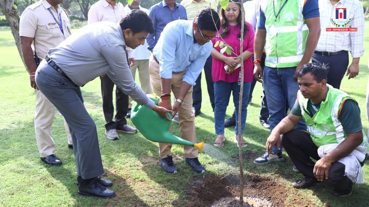 On World Environment Day, NDMC Chairman participates in tree plantation drive at Nehru Park