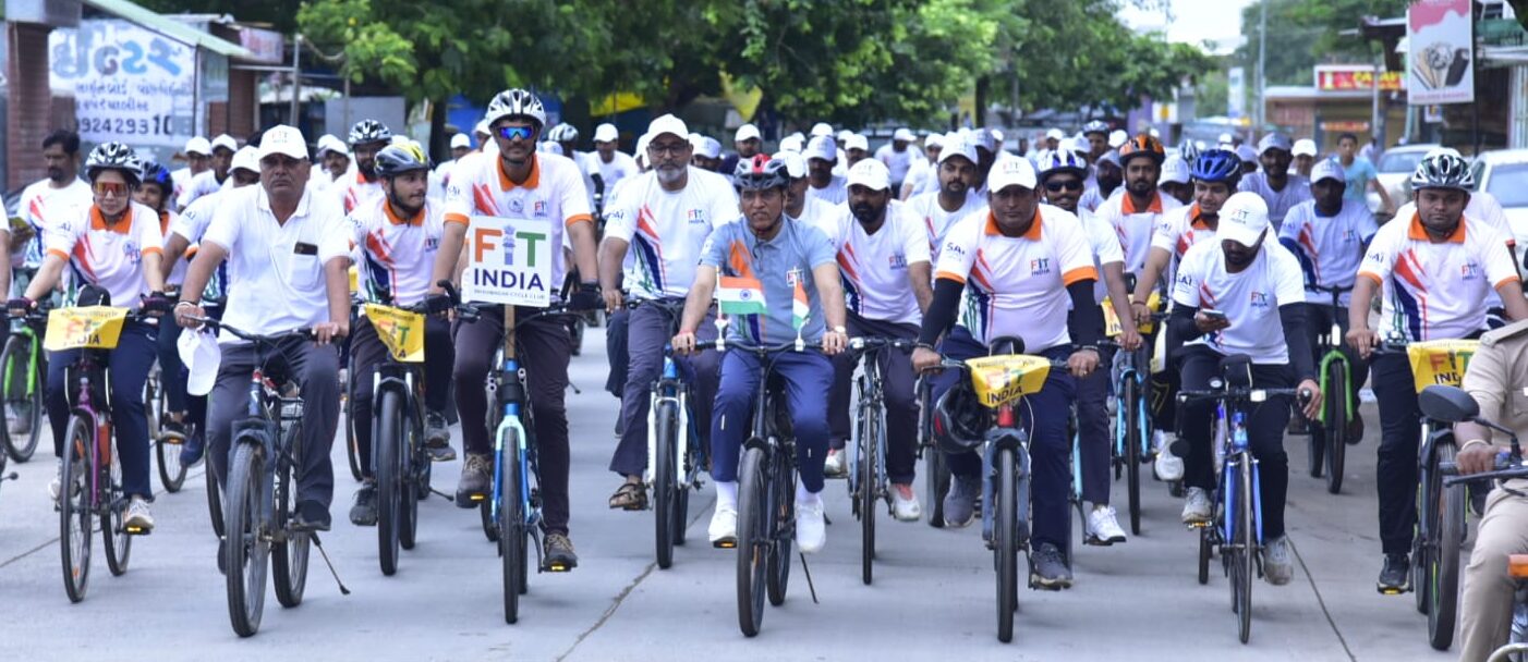 Dr. Mandaviya Leads Fit India Cycling Drive Nationwide 