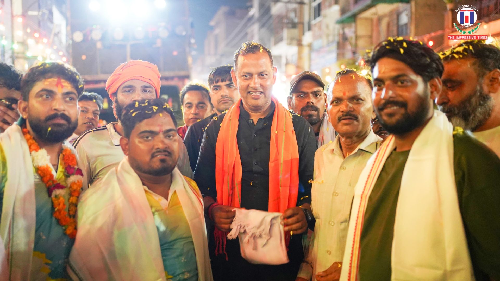 Delhi Minister Showers Petals on Kanwariyas, highlights Historic Yatra Arrangements