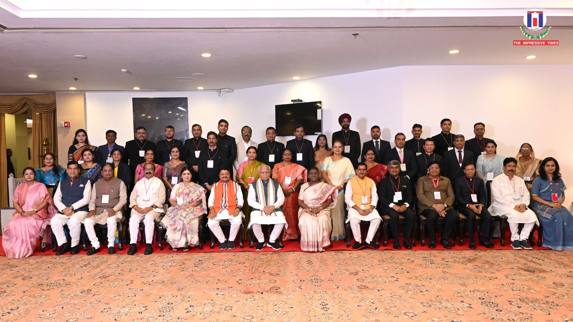 President Murmu Presents Swachh Survekshan 2025 Awards: Calls for Clean India by 2047