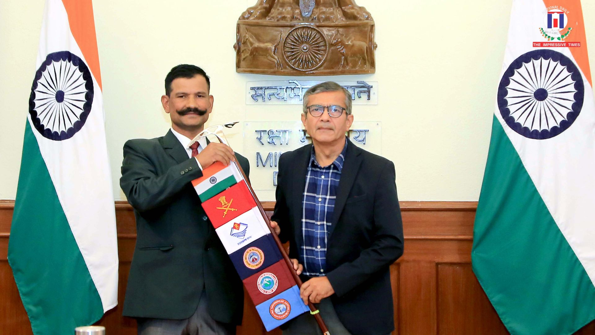 Defence Secretary Flags-in Mount Everest & Kilimanjaro Expeditions, Showcases India’s Mountaineering Spirit
