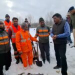 Northern Railway GM Reviews Srinagar–Katra Rail Corridor During Severe Winter, Emphasises Workforce Safety