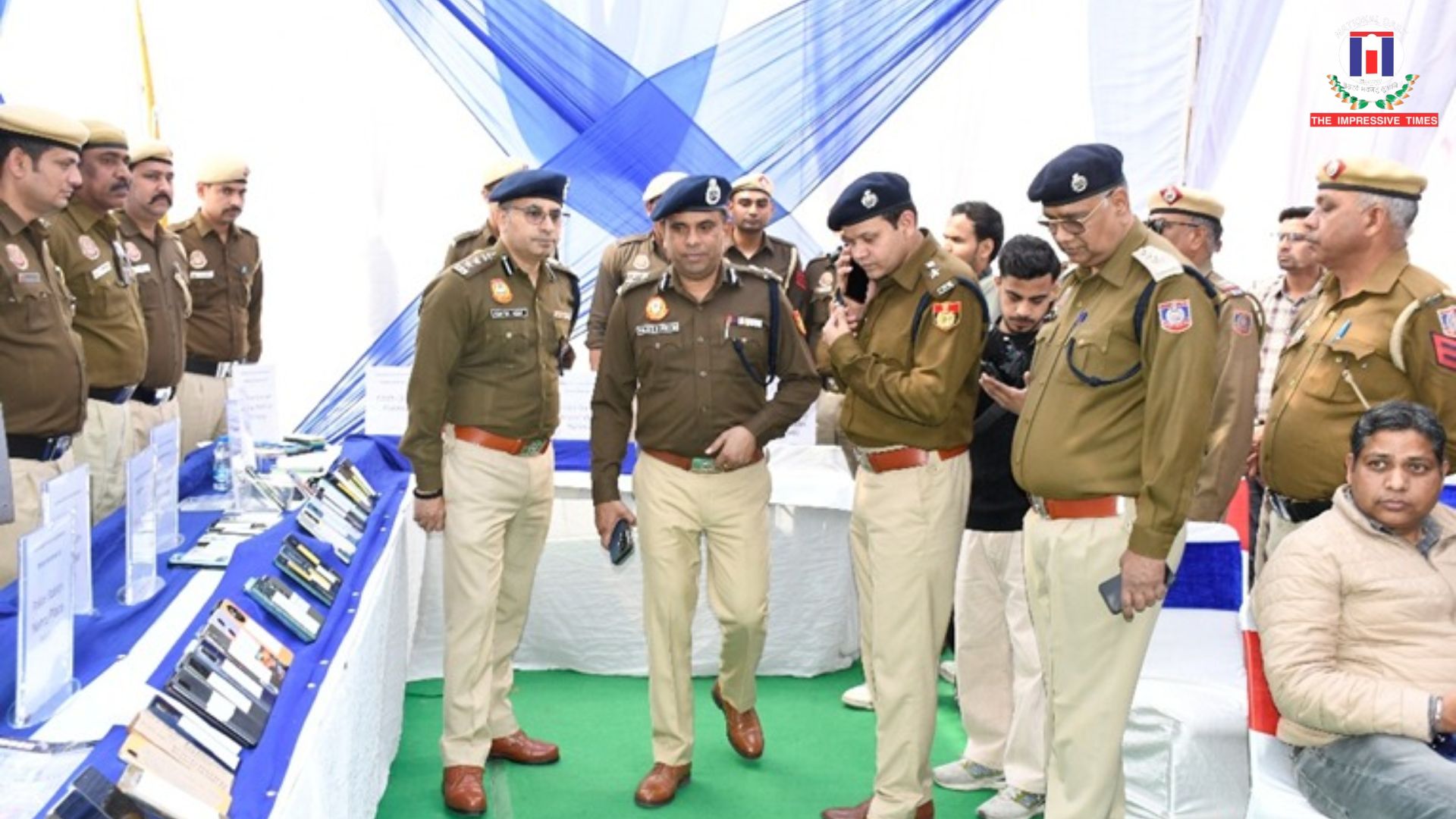 Delhi Police Returns 580 Stolen Phones Under ‘Mission Reconnect 3.0’ During 79th Police Week