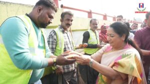 One Year Completed, Commitment to Service Reaffirmed: CM Rekha Gupta Offers Prayers at Marghat Wale Hanuman Temple