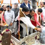CM Nayab Saini Offers Prayers at Nalheshwar Temple on Maha Shivratri