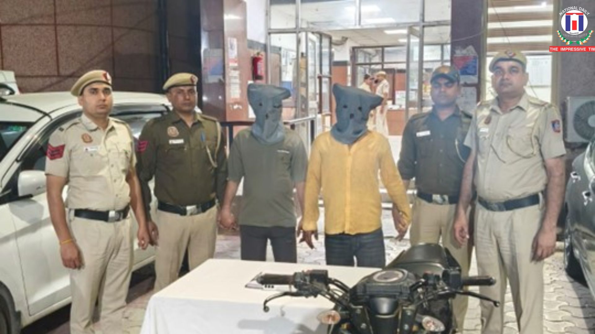 Delhi Police Arrest Two Mobile Snatchers in Nand Nagri, Stolen Phone Recovered
