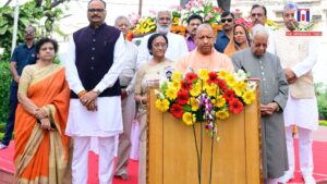 Yogi Adityanath Pays Tribute to Former CM Hemwati Nandan Bahuguna in Lucknow