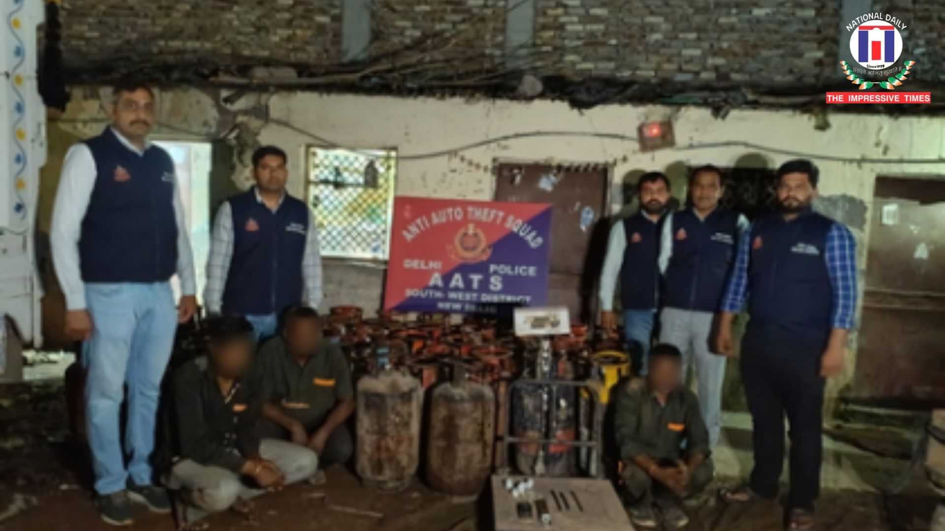 LPG Hoarding Racket Busted in Delhi’s Mahipalpur, 74 Cylinders Seized, Three Arrested