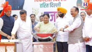 Delhi CM Rekha Gupta Prepares Kheer for Students Ahead of Budget Session