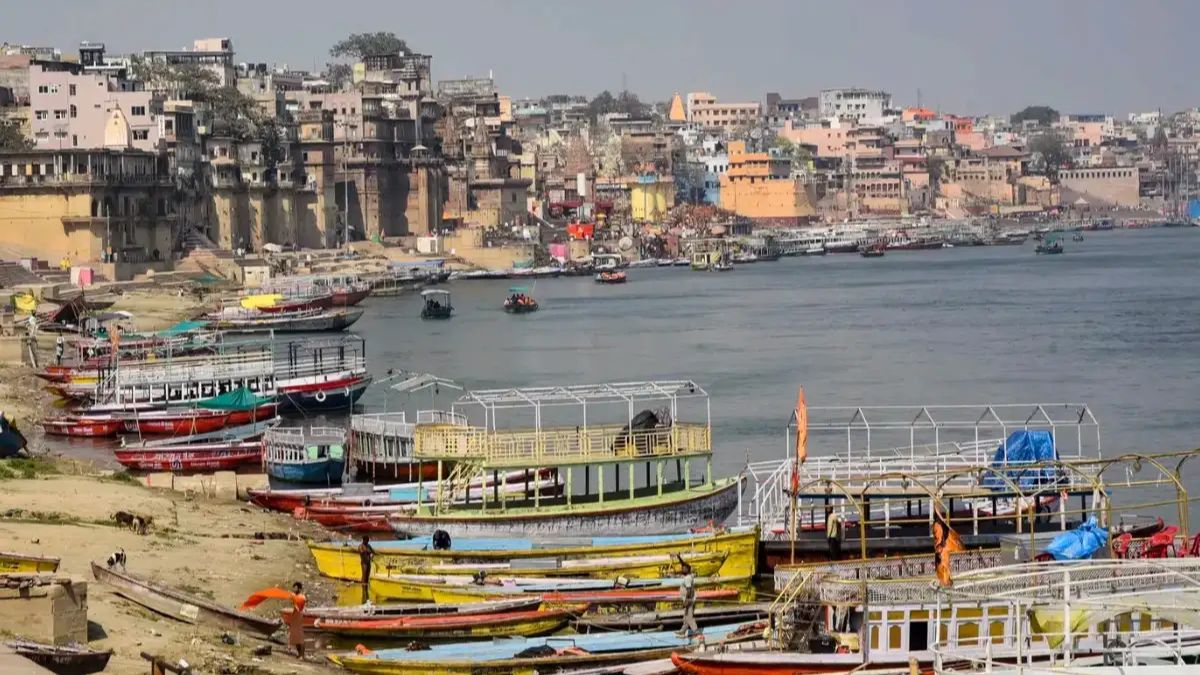 Supreme Court Seeks Detailed Report on Encroachments Along Ganga