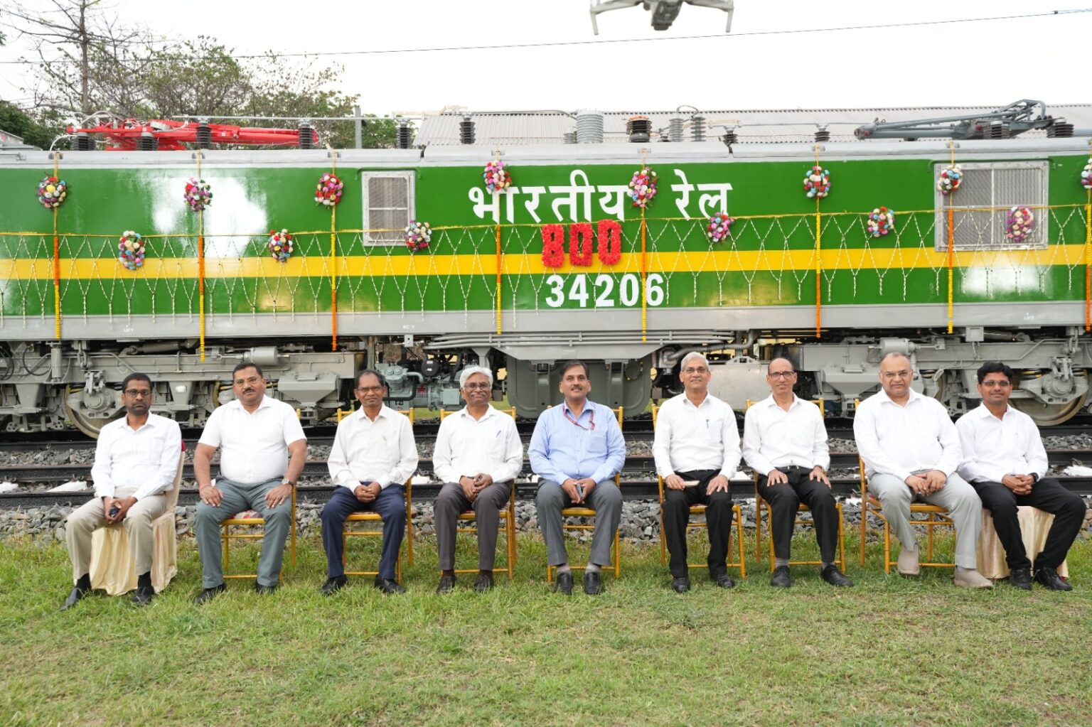 Record 800 Electric Locomotives Manufactured by CLW in FY 2025–26