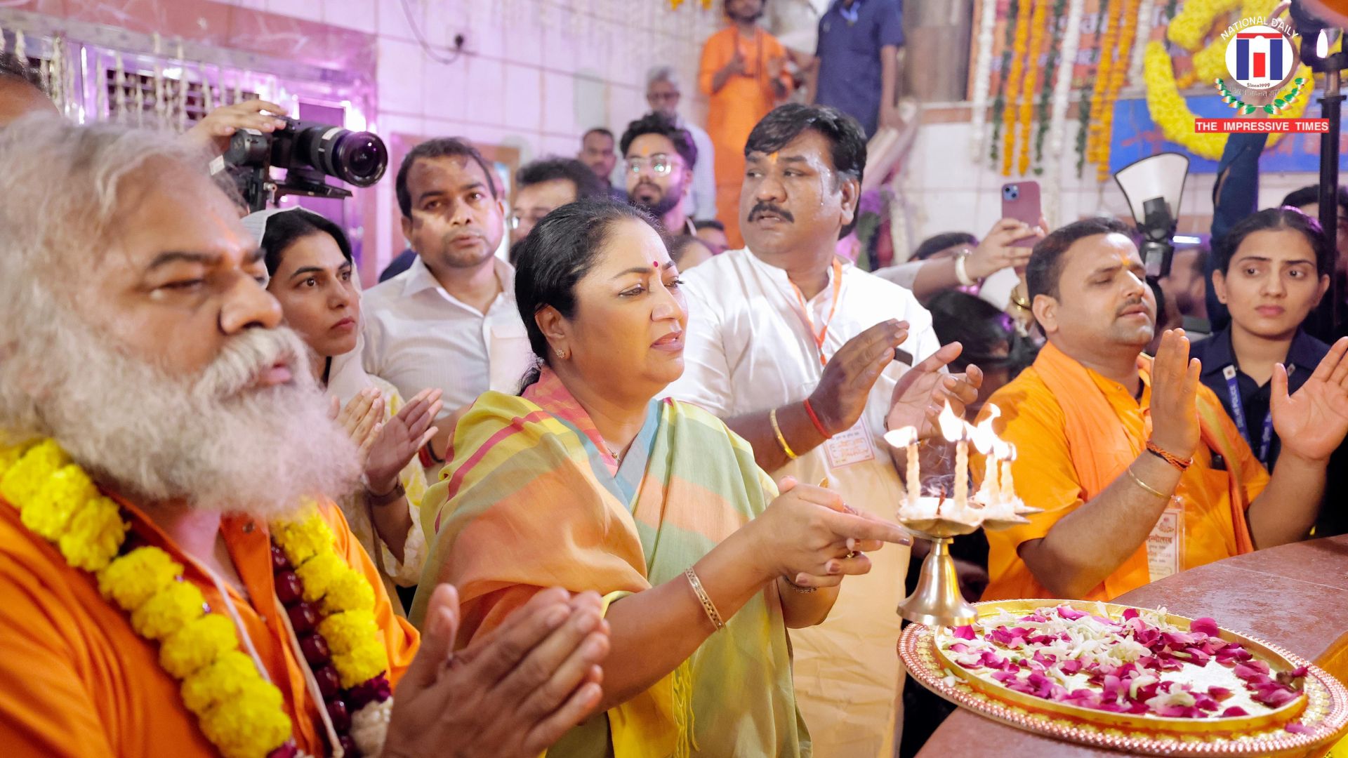 Delhi Chief Minister Rekha Gupta Offers Prayers on Hanuman Janmotsav in Karol Bagh