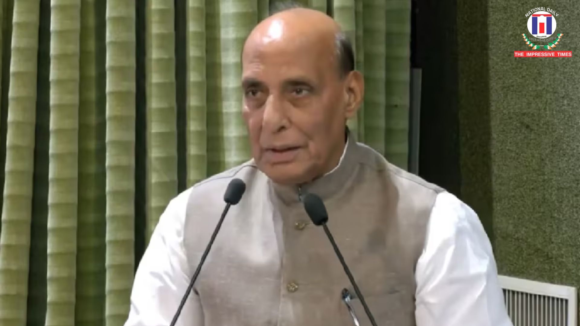 Defence Minister Rajnath Singh Warns Pakistan of Strong Response to Any Border Provocation