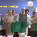 Vaishnaw Flags Off Extended Vande Bharat, Capacity Boost for Jammu–Srinagar Corridor