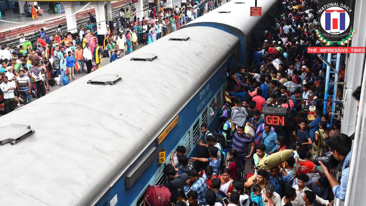 Migrant Workers Plan Long Journeys Home to Cast Votes in Assembly Elections