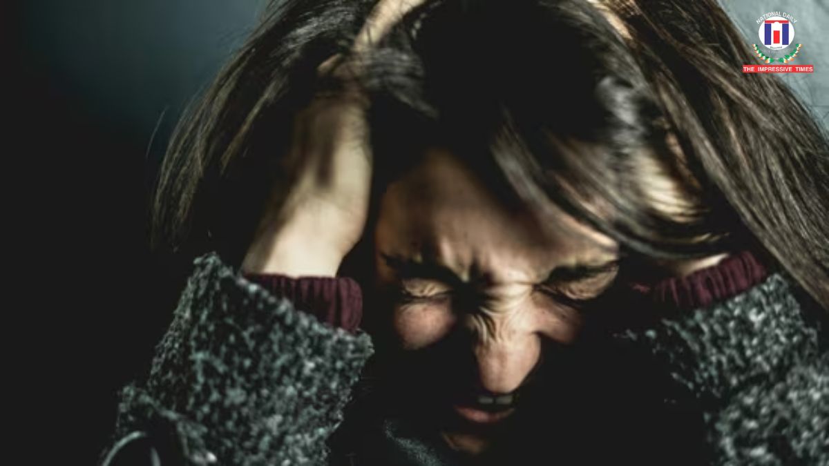 Feeling a Panic Attack Coming? Neurologist Shares 3 Simple Ways to Regain Control