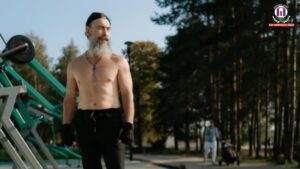 Longevity Expert Shares 5 Natural Ways to Boost Testosterone in Men Over 40