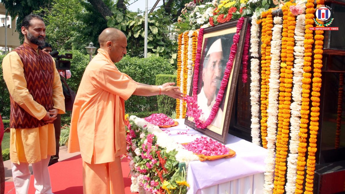 CM Yogi Adityanath Pays Tribute to Hemwati Nandan Bahuguna on Birth Anniversary