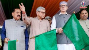 Ashwini Vaishnaw Flags Off Expanded 20 Coach Jammu Srinagar Vande Bharat, Boosting Kashmir Rail Connectivity