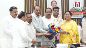 CM Rekha Gupta Engages Sanitation Workers in Open Dialogue and Promises Enhanced Safety and Rights