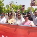 Sampurna Leads Human Chain at India Gate to Support Women’s Reservation Law