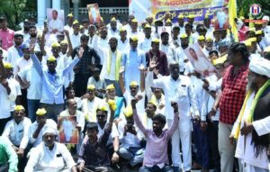 Kuruba Community Warns Congress Against Leadership Change in Karnataka