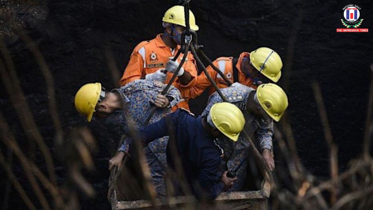 ₹20 Lakh Compensation, Job Announced for Families of Workers Killed in Dhanbad Coal Slurry Tragedy