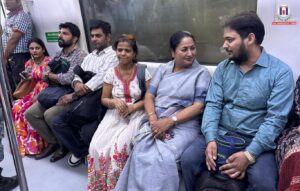 CM Rekha Gupta Travels by Metro and DTC Bus Under ‘Metro Monday’ Initiative, Promotes Public Transport & Fuel Conservation