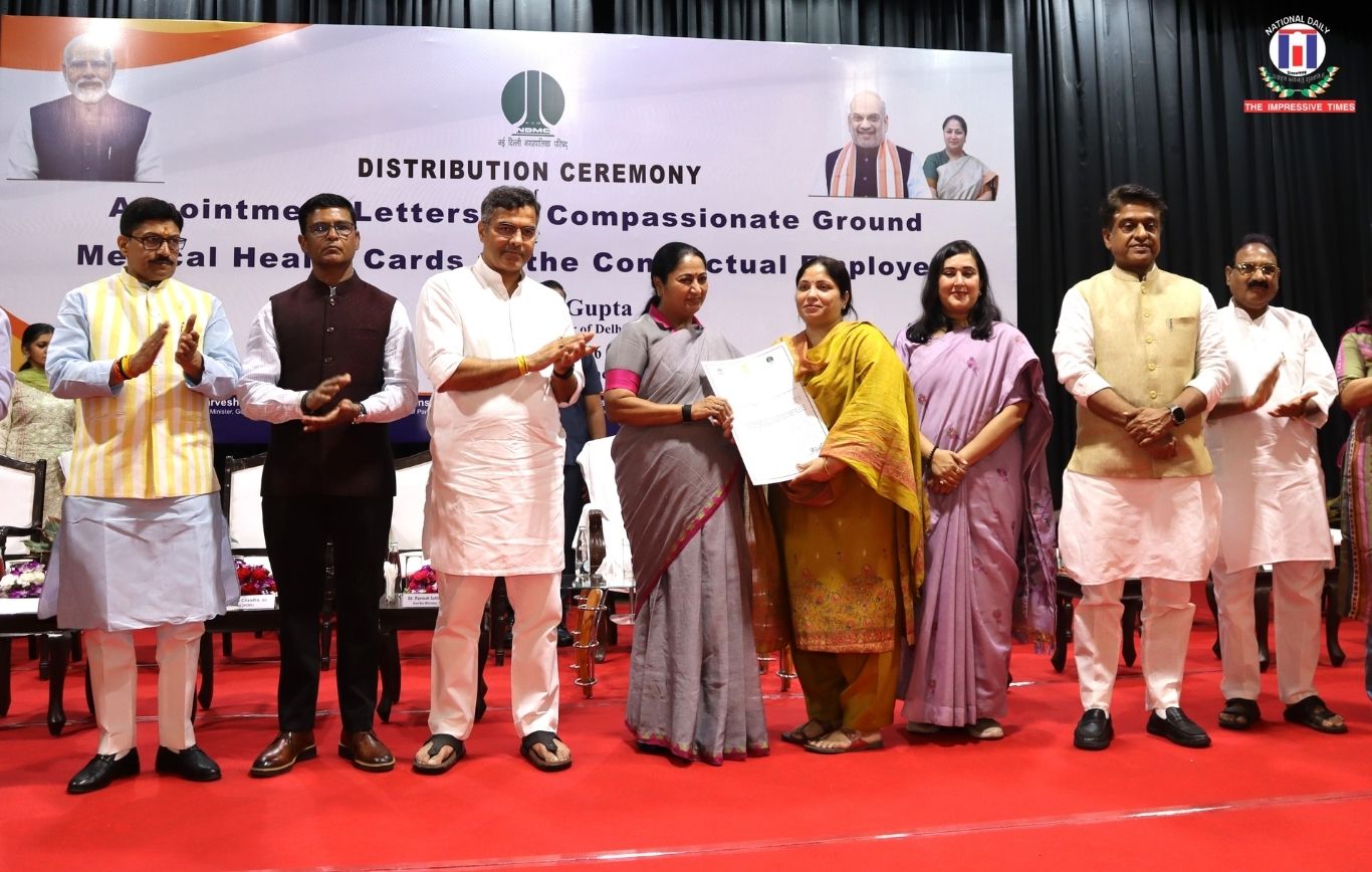 CM Rekha Gupta distributes Appointment Letters and Medical Card to NDMC’s Employees,
