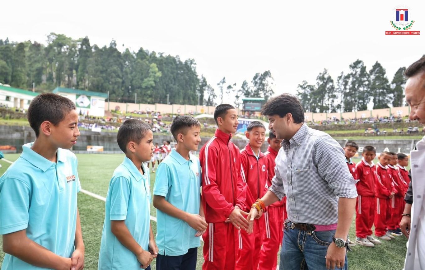 Union Minister Jyotiraditya Scindia Reviews Key Development Projects on Sikkim Visit in Namchi