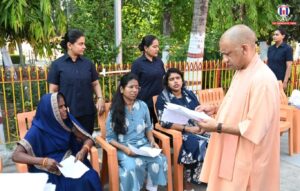 CM Yogi Adityanath Meets 200 People During Janata Darshan, Directs Officials to Ensure Welfare Benefits Reach Every Eligible Citizen