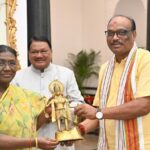 President Droupadi Murmu Urges Tribal Youth to Leverage Education and Technology for Nation-Building