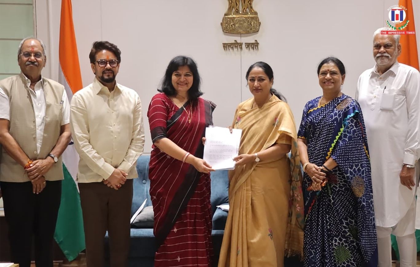 JPC on Local Study Visit to Delhi Secretariat, Chief Minister Rekha Gupta Welcomes Committee Members