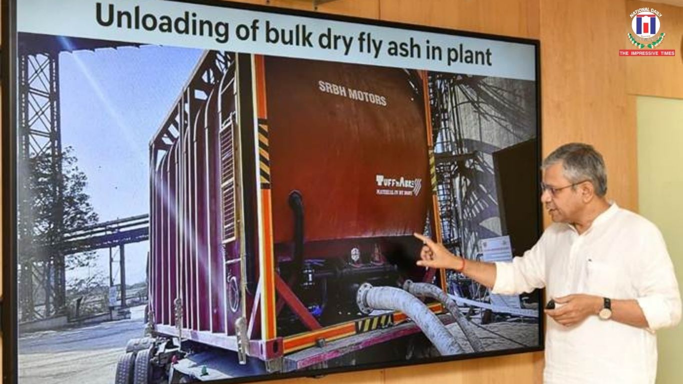 Ashwini Vaishnaw Unveils Eight New Railway Reforms to Boost Freight, Logistics and Private Investment