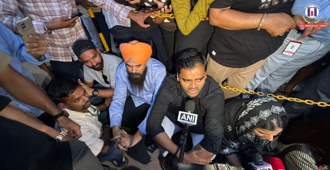 SP MP Pushpendra Saroj Condemns Police Action During ‘Sansad Chalo March’, Seeks Time-Bound Probe