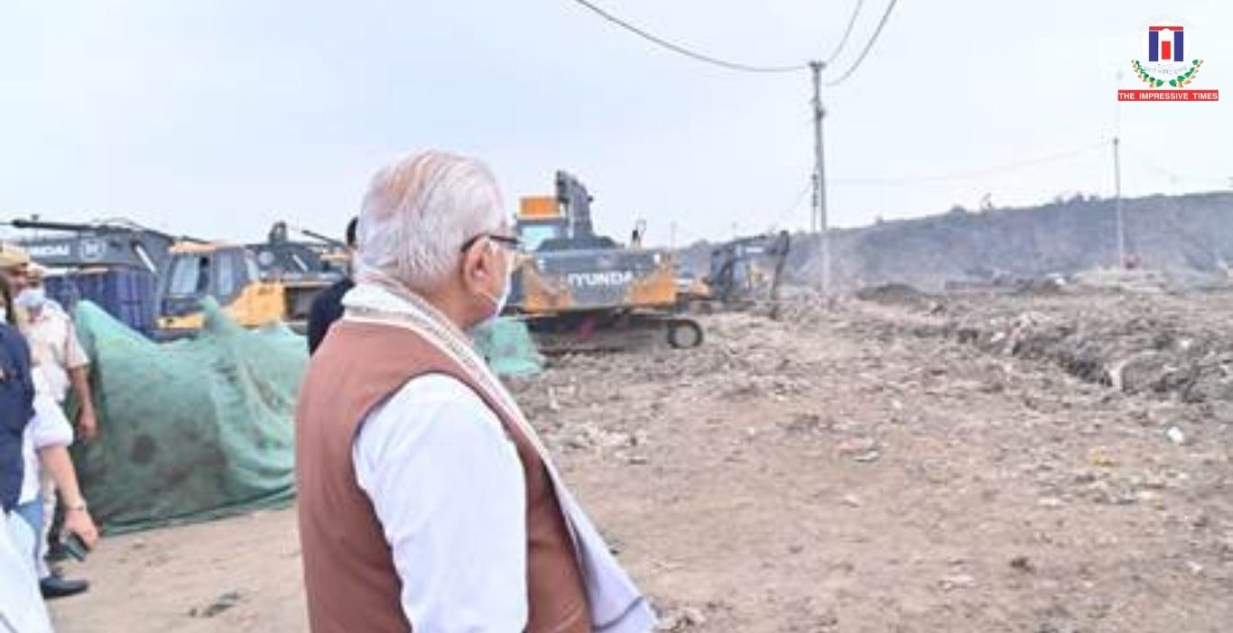 Manohar Lal Reviews Bhalswa Dumpsite Cleanup, Legacy Waste to Be Cleared by October 15