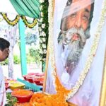 Jharkhand CM Hemant Soren Pays Tribute to Dishom Guru Shibu Soren on First Death Anniversary
