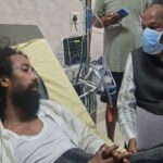 Raghubar Das Visits Hunger-Strike Leader Devendra Nath Mahto in Ranchi Hospital