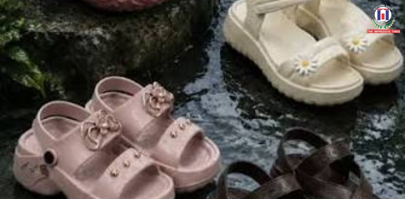 Rain-Ready Feet: How to Choose the Right Footwear for the Monsoon