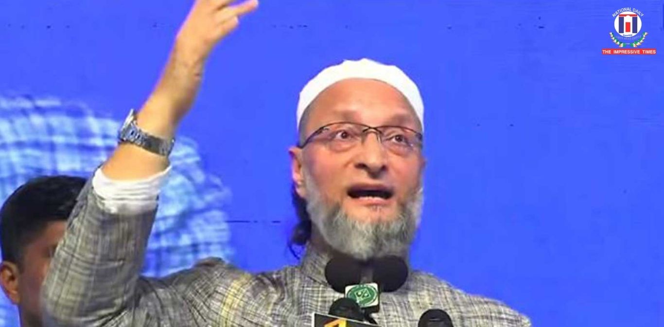 Owaisi Targets RSS and BJP Over Manusmriti, Defends Ambedkar’s Constitution