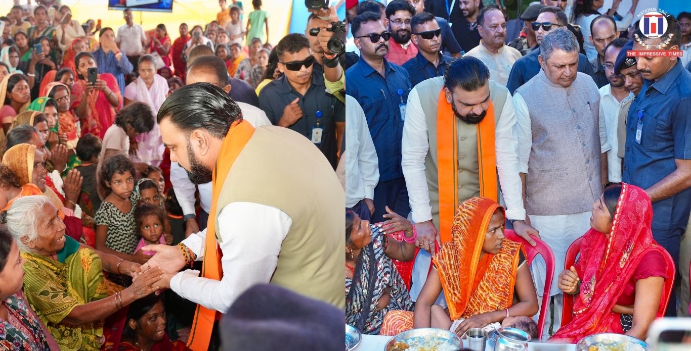 Leading From the Front: Bihar CM Serves Food to Flood Victims; Shares a Meal with Them in Sonpur
